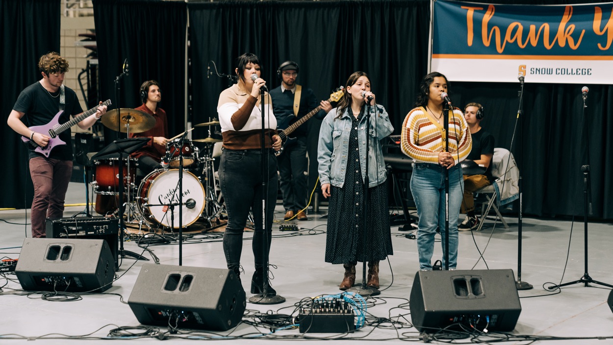 Snow College music students perform